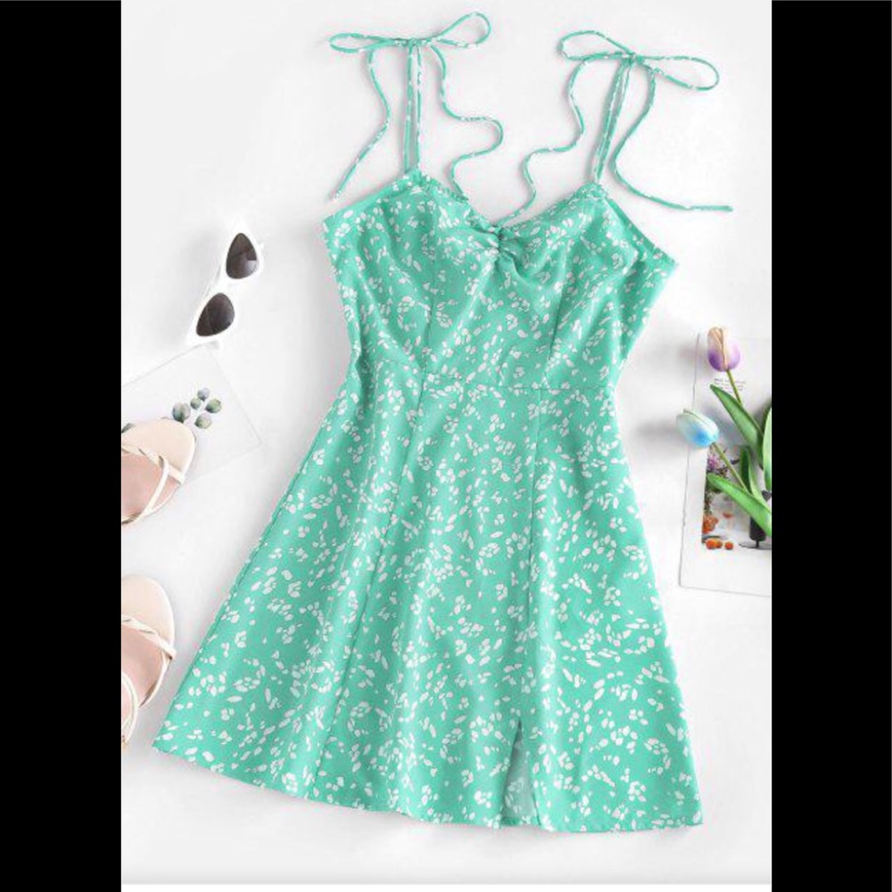 Zaful Summer Dress NWT. Size 8. So Cute!